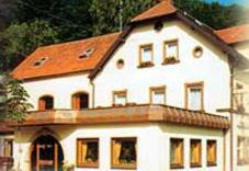 Goldmuhl House | Gasthof Hotel Schwarzes Roß