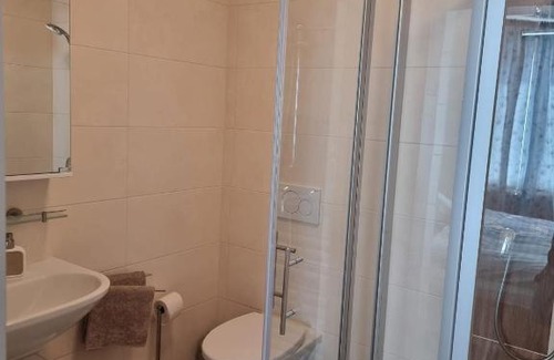 Emmersdorf an der Donau Hotel | Gasthof Weidenauer- Gabi's Café