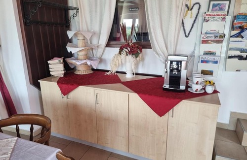 Emmersdorf an der Donau Hotel | Gasthof Weidenauer- Gabi's Café