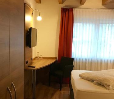 Wiesensteig House | Gasthof zum See