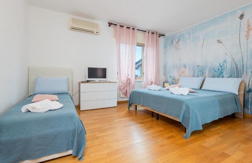 Tessera Apartment | Gate1-MarcoPoloAirport-3 Camere da letto-Wifi-Netflix-15' da Venezia