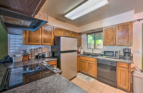 Pinetop Apartment | Gated Resort, Pool & Spa: Townhome in Pinetop!