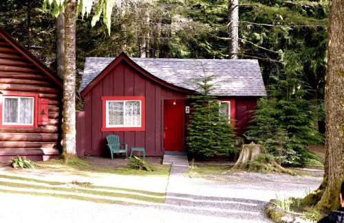 Nisqually Park Hotel | Gateway Inn & Cabins