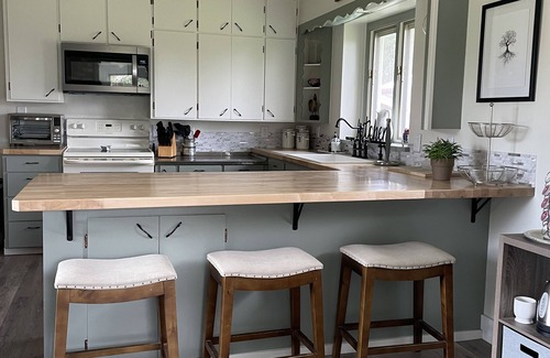 Joliet Other | Gather around the fireplace and enjoy a cozy time!