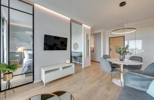 Witomino Apartment | Gdynia Modern Tower & City View by Downtown Apartments