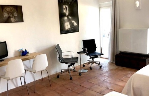 Tarraula Bed & Breakfast | "Gekko suite" very quiet location, only 10 minutes from the beach.