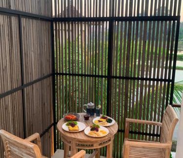 Batuan House | Gelombang House