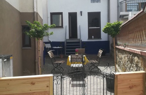 Lauda Apartment | Gemütliche Altstadtferienwohnung für 2 Personen mit Einem Schlafzimmer und Seperaten Küche