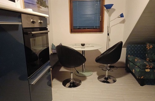 Geratal Apartment | Gemütliche Ferienwohnung mit Weitsicht und Wellness-oase Inmitten der Natur