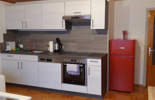 Sankt Wolfgang-Kienberg Apartment | Gemütliche Ferienwohnung mit Direktem Blick auf den Zirbitzkogel