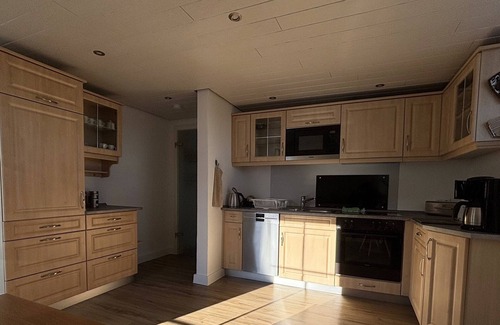 Leeder Apartment | Gemütliche Naturnahe Ferienwohnung in Oberbayern