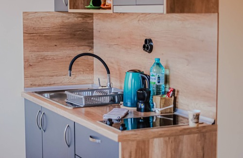 Primorski Hotel | Gemütliches Hotel, 5 Min vom Strand Entfernt. Schwimmbad mit Mineralwasser