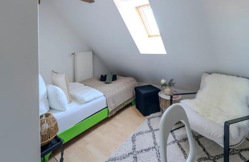 Picher House | Gemeinschaftsunterkunft 2EZ 1DZ 2 Bäder - ruhig gelegen - Garten, Küche, WLAN, Parken, Self-Check-in, Ventilator