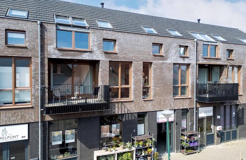 Nistelrode Apartment | Generous 136m² Two-Bedroom Apartment (PS-18)