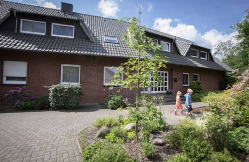 Lembruch Apartment | Generously equipped and very spacious family holiday apartment (1)