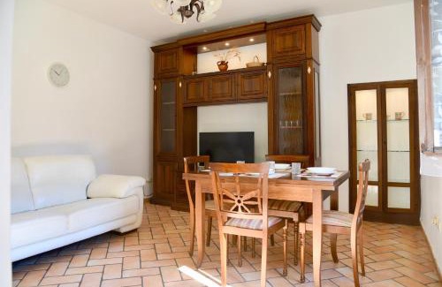 Quartiere XXIV Don Bosco House | Genga Terme Retreat - 1 BR Apt with garden