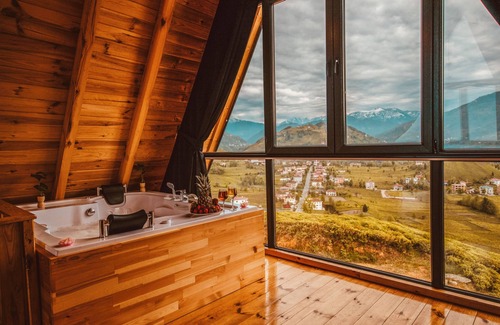 Zeytinlik House | geniş teraslı doğanın kalbinde şehire yakın bungalow