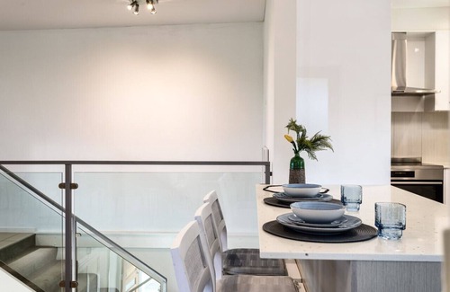 Biggera Waters House | Gentle Waves Retreat Villa