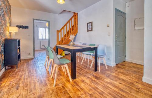 Perigueux House | Georges' terrace