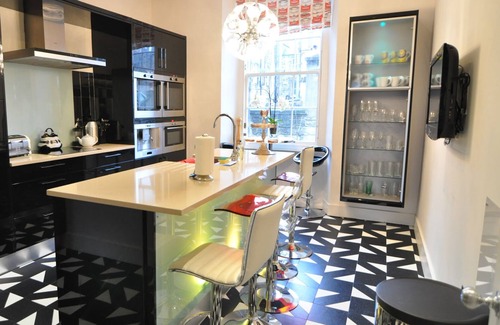 New Town Apartment | Georgian apartment in the heart of Edinburgh’s Newtown. Neighbour to ID 1926958