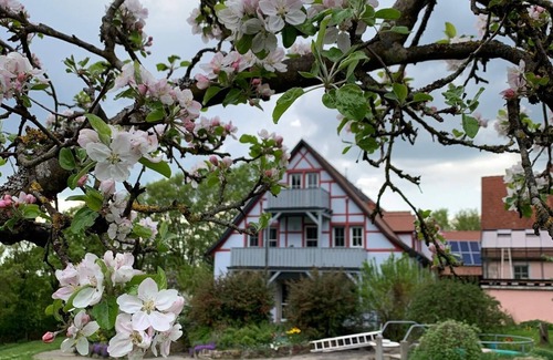 Nordenberg Apartment | Geräumige Ferienwohnung (80qm) mit kostenfreiem WLAN und großem Balkon