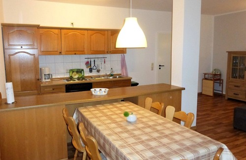 Wohlenberg Apartment | Geräumige Ferienwohnung mit Terrasse in Klütz