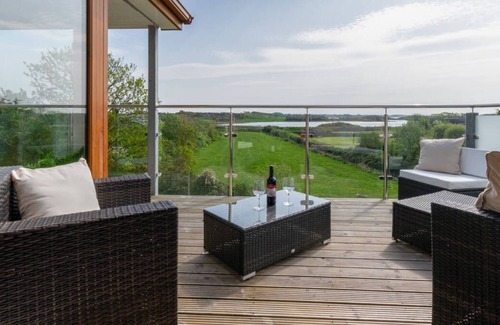 Caergeiliog House | Ger y Bont in the beautiful Holyhead