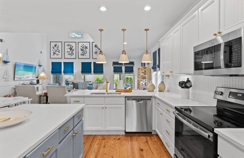 Laurel Grove House | Get A Free Night! Spacious Charming Home With 6 Seat Golf Cart! Patio With Grill