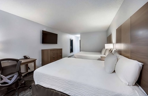 Grants Pass Resort | Get Ready for Adventure! Minutes Away from Rogue River and Hellgate Canyon!