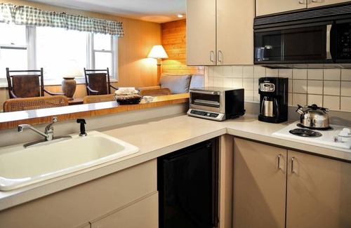 Estes Park Apartment | Get Ready for Adventure! 2 Fantastic Studios, Hike in Rocky Mtn. National Park