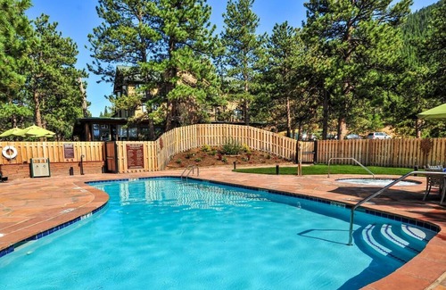 Estes Park Apartment | Get Ready for Adventure! 2 Fantastic Studios, Hike in Rocky Mtn. National Park