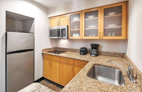 Parole House | Get Ready for Blissful Getaway! Short Drive to Chase Lloyd House, Pet-Friendly