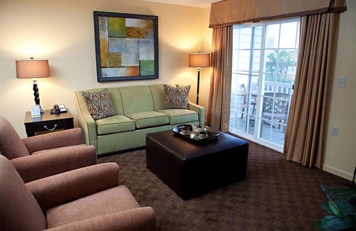 Williamsburg Resort | Getaway Beautiful Resort with Full Amenities - 4 Bedrooms