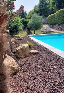 Anglure-sous-Dun Other | Gezellige luxe caravan met zwembad in zuid- Bourgogne