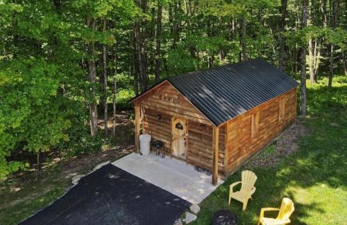 Williamstown Ski Chalet | GGgs Cabin