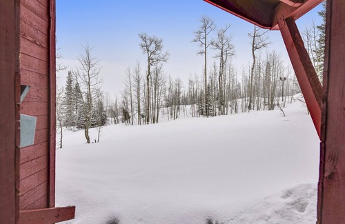 Brian Head Condo | Giant Steps #44 - ski in/out - great location to the slopes