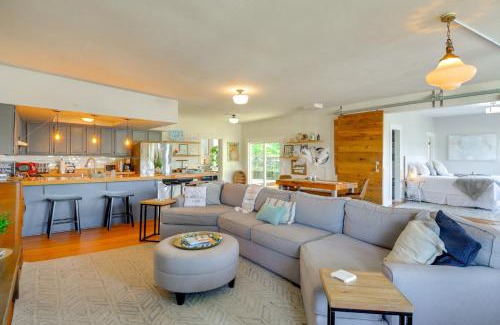 Gig Harbor House | Gig Harbor House with Private Beach and Views!