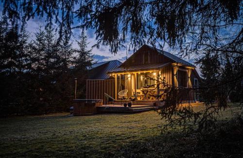 Renavas Ski Chalet | Gilė -'Virš Ąžuolų' - Forest SPA - Horses - Lake - Chalet