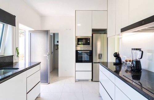 Canidelo House | GIL LOVE - Luxurious V5 w/Pool by LovelyStay