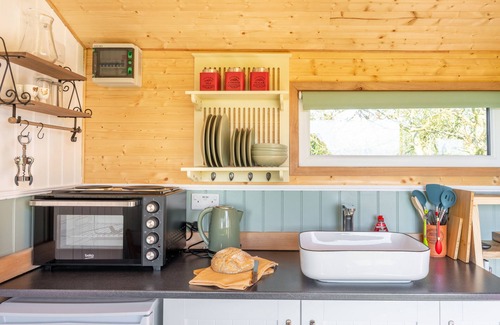 Howlett End House | Gin and Toffee is a beautifully restored railway carriage nestled in Thaxted