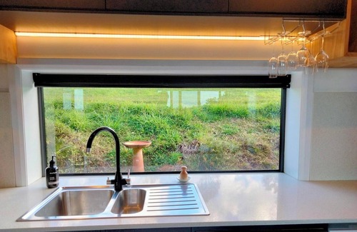 Federal Cottage | Girayir Cottage. Native gardens. Byron hinterland. Abundant wildlife.