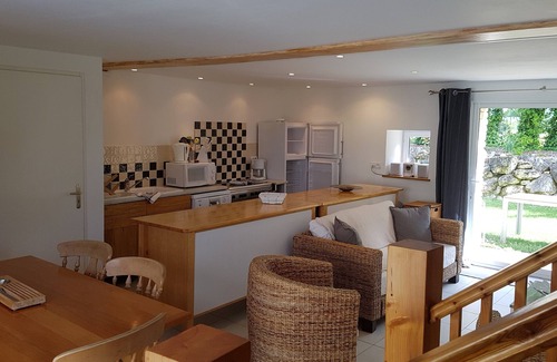 Saint-Pierre-d'Amilly House | Gite 2A Le Mignon for 7 people in a complex of 6 gites with swimming pool.