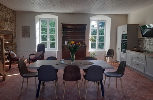 Bournezeau House | GITE A L'ABBAYE