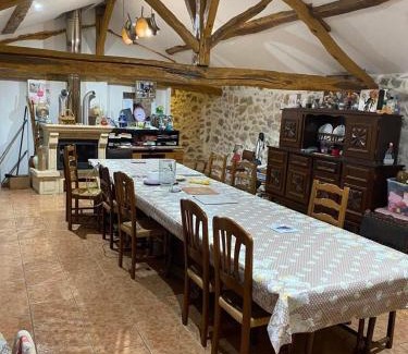 Montesquieu-Avantes House | GITE A LA FERME