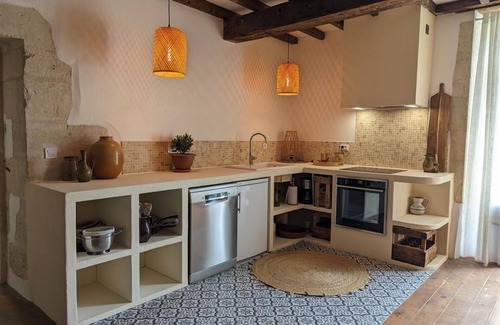 Bazac Cottage | Gite Bazac, 6 bedrooms, 11 persons