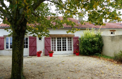 Charroux Cottage | Gite Charroux - Allier, 3 bedrooms, 7 persons