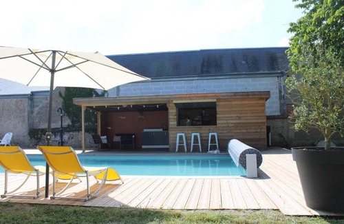 Veuves House | GITE CHEZ COCOTTE 4/6P EN BORD DE LOIRE AVEC PISCINE CHAUFFEE