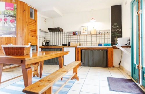 Ausson Condo | Gite D'étape Convivial le Long de la Garonne