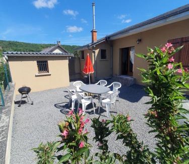 Fumay House | gite des jardiniers