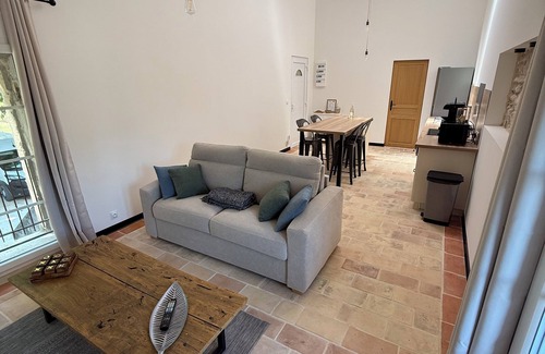 Lamotte-du-Rhone Other | Gite in Provencal country house